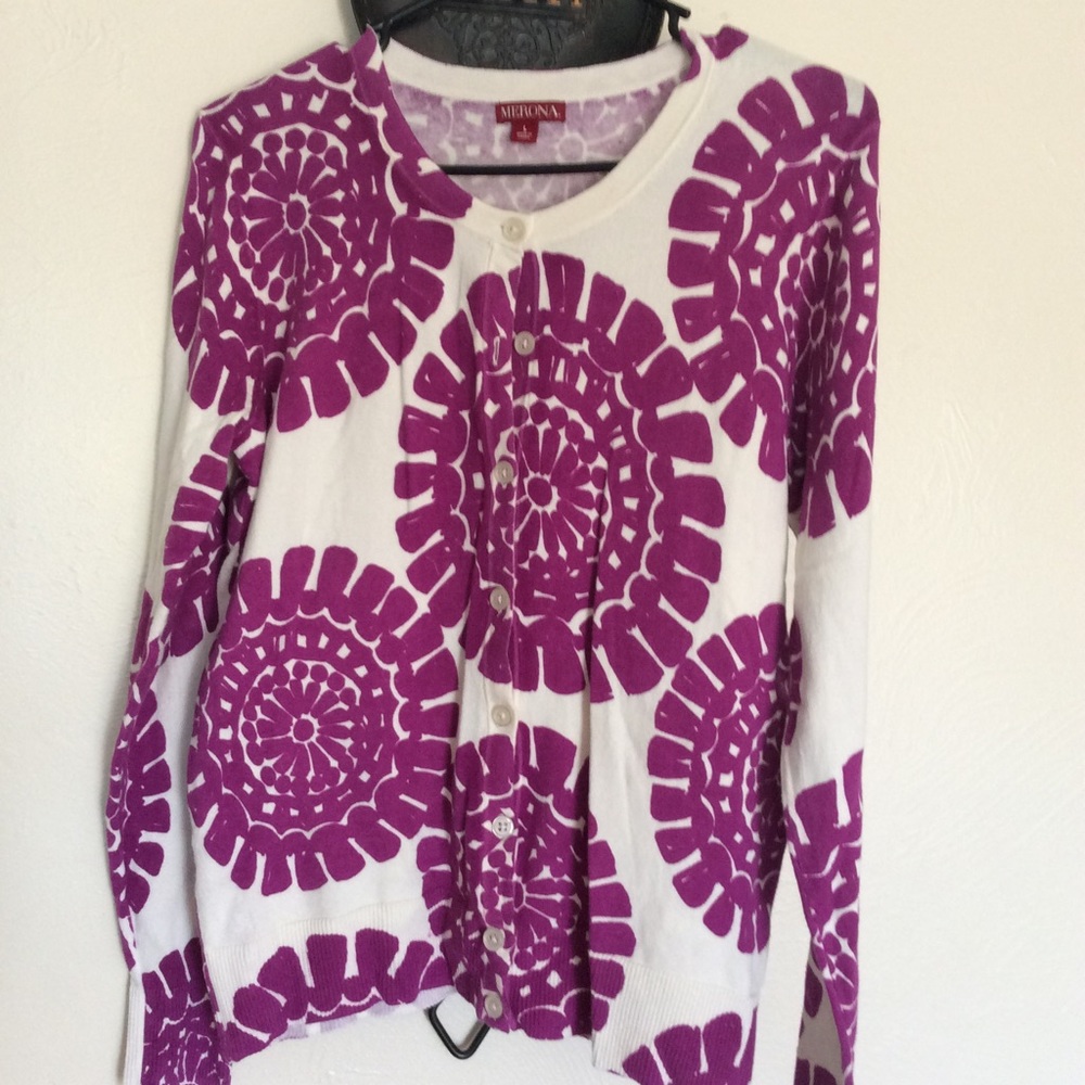 Merona L Sweater. EUC